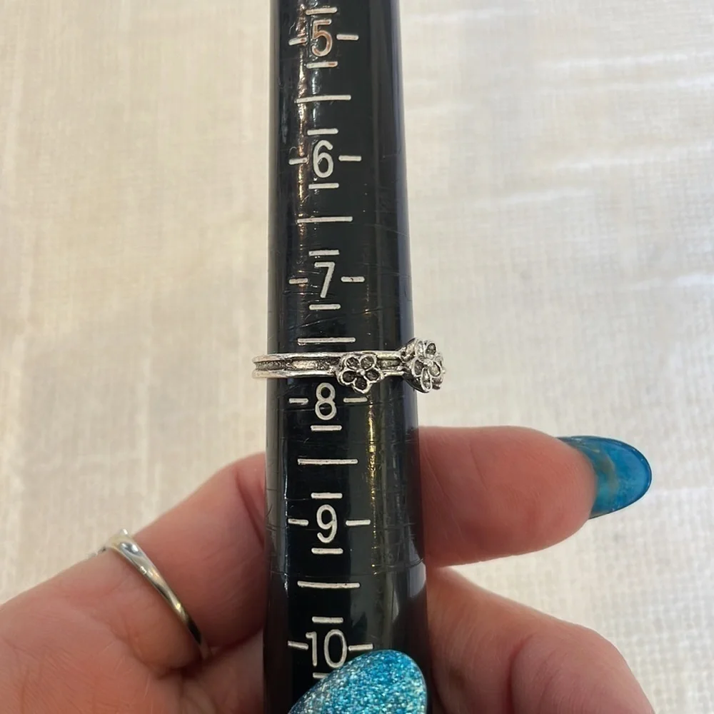 💐5/25 flower simple band silver tone statement ring - Picture 5 of 7